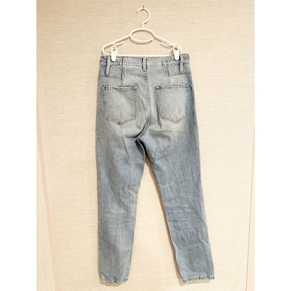 Frame V Yoke straight leg jeans in Bianca - Picture 5 of 5